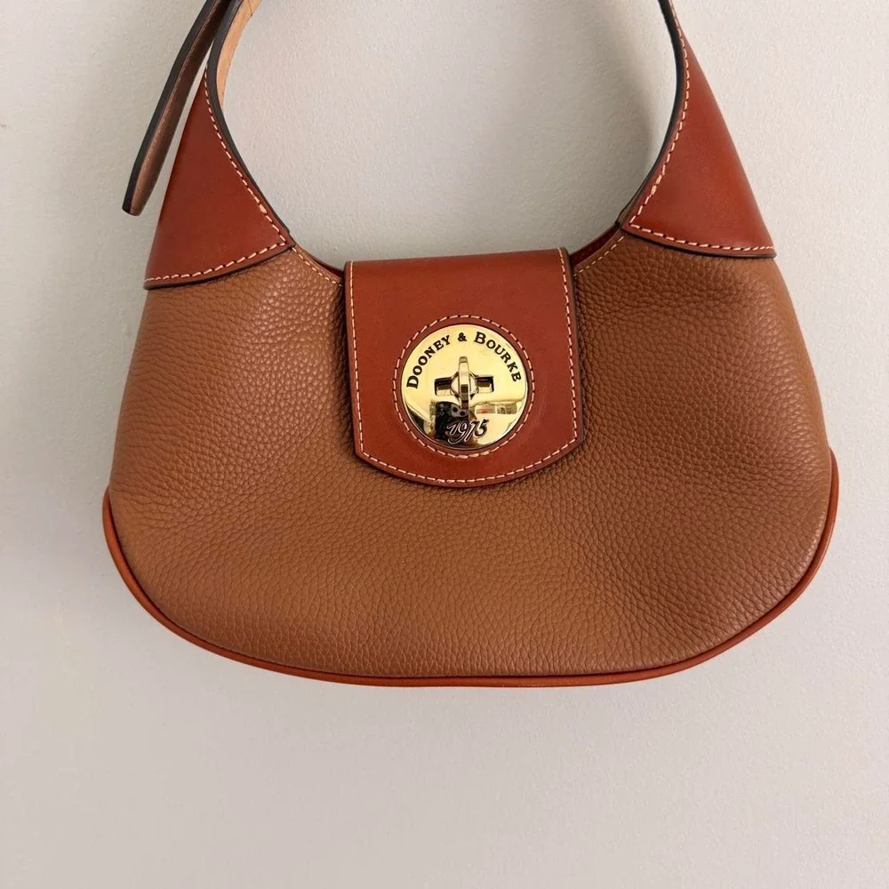 CARAMEL DOONEY AND BOURKE PEBBLE TURNLOCK HOBO 26 - Picture 3 of 7